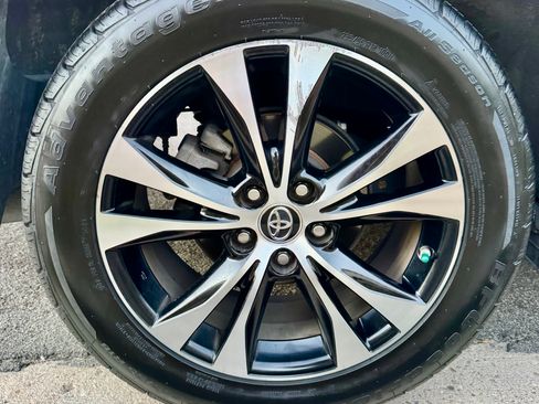 Used 2015 Toyota RAV4 Limited w/ Technology Package FWD image 16