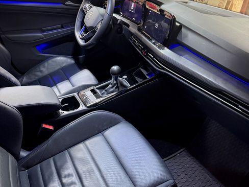 Used 2024 Volkswagen Golf R image 5