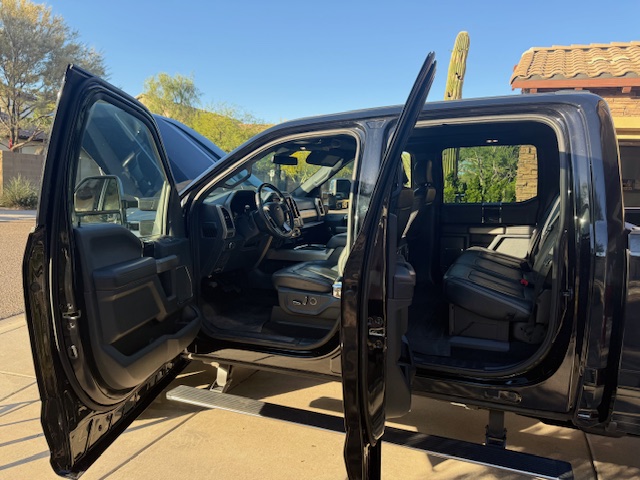 Used 2022 Ford F250 Platinum w/ FX4 Off-Road Package AWD/4WD image 15