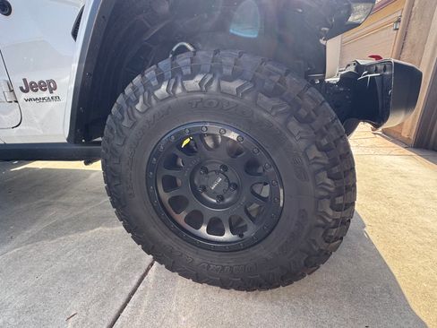 Used 2021 Jeep Wrangler Unlimited Rubicon AWD/4WD image 5