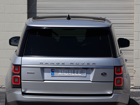 Used 2021 Land Rover Range Rover P525 Westminster Edition image 9