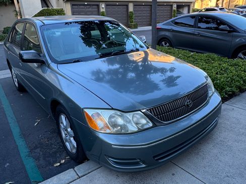 Used 2002 Toyota Avalon XLS image 5