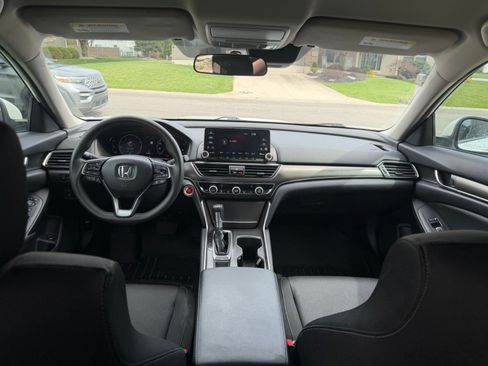 Used 2019 Honda Accord LX image 14