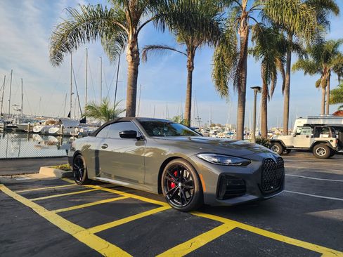 Used 2021 BMW M440i Convertible w/ Premium Package image 1