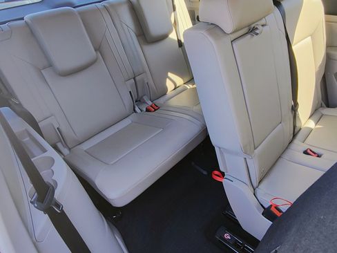 Used 2018 Volkswagen Atlas SE image 6