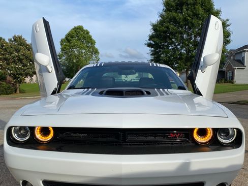 Used 2016 Dodge Challenger R/T Scat Pack image 5