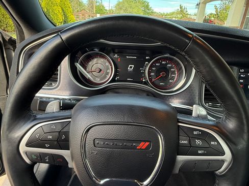 Used 2017 Dodge Charger R/T w/ Plus Group RWD image 9