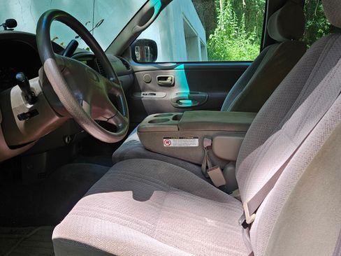 Used 2001 Toyota Tundra SR5 w/ Convenience Pkg AWD/4WD image 9