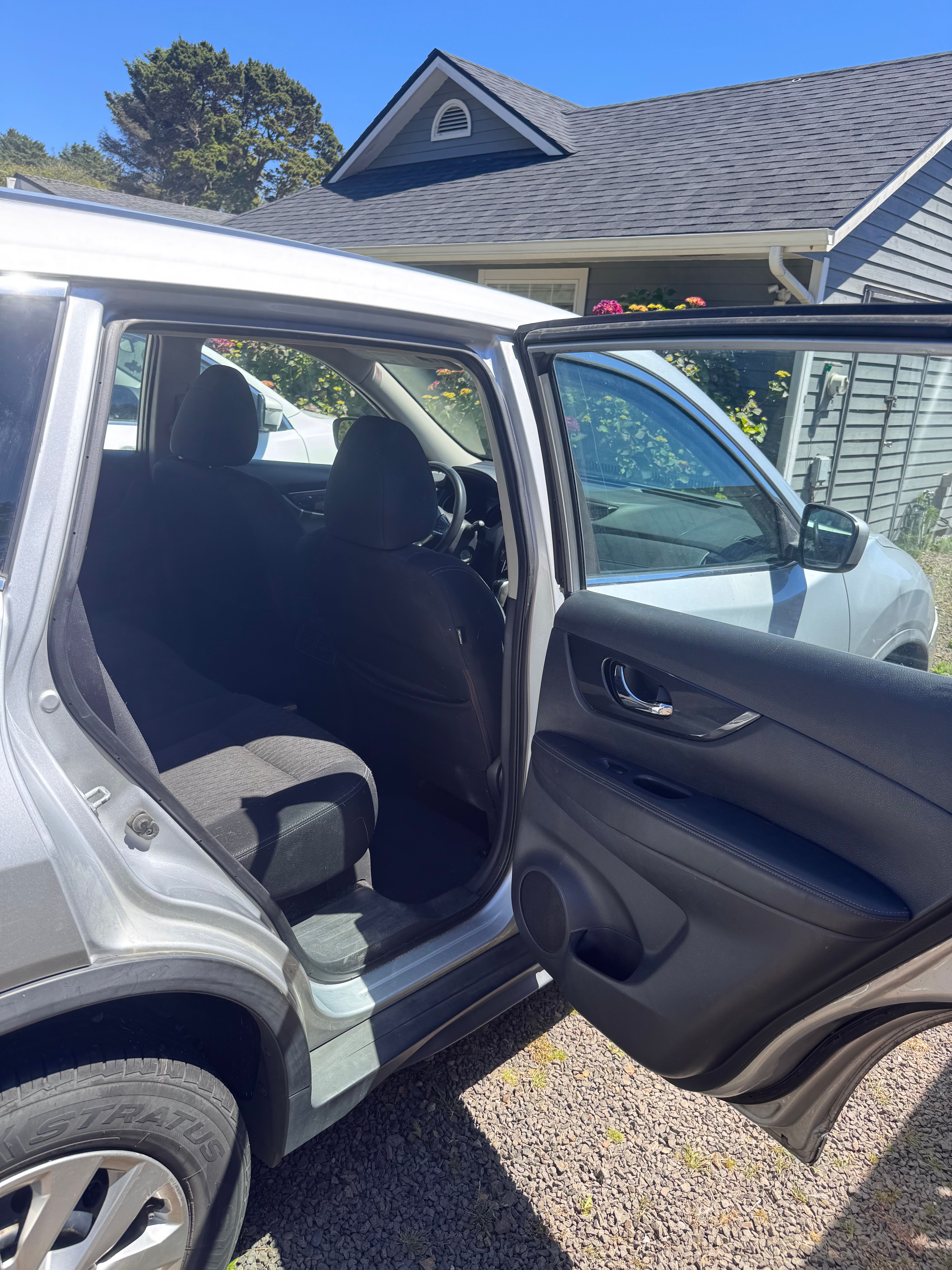 Used 2017 Nissan Rogue S FWD image 8