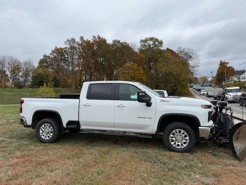 Used 2024 Chevrolet Silverado 2500 LT w/ All Star Edition image 4