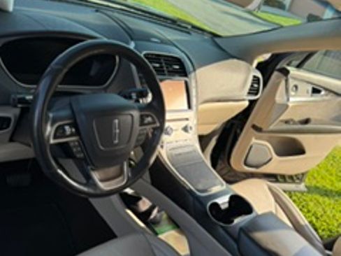 Used 2020 Lincoln Nautilus Reserve FWD image 6