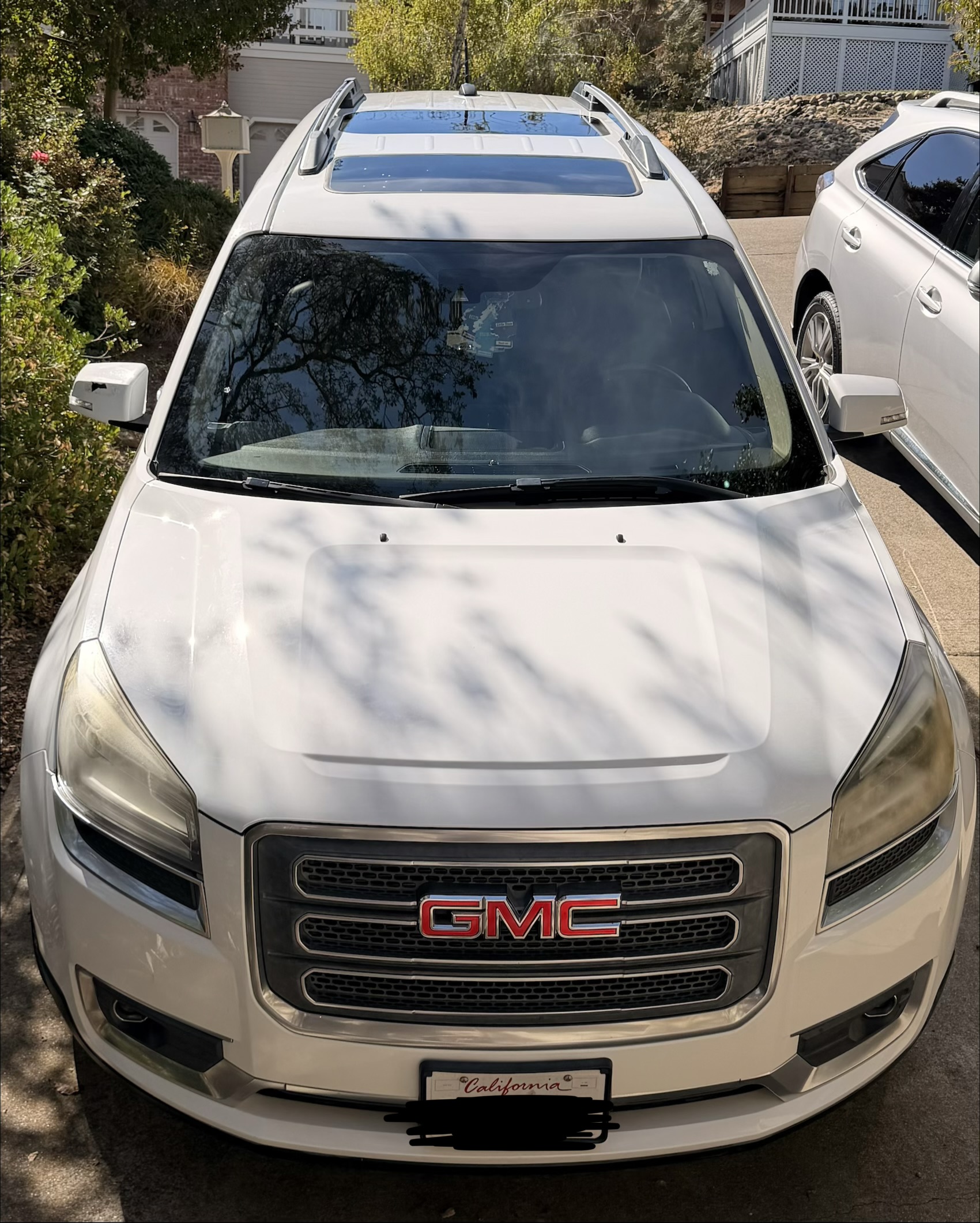 Used 2016 GMC Acadia SLT w/ Open Road Package FWD image 1