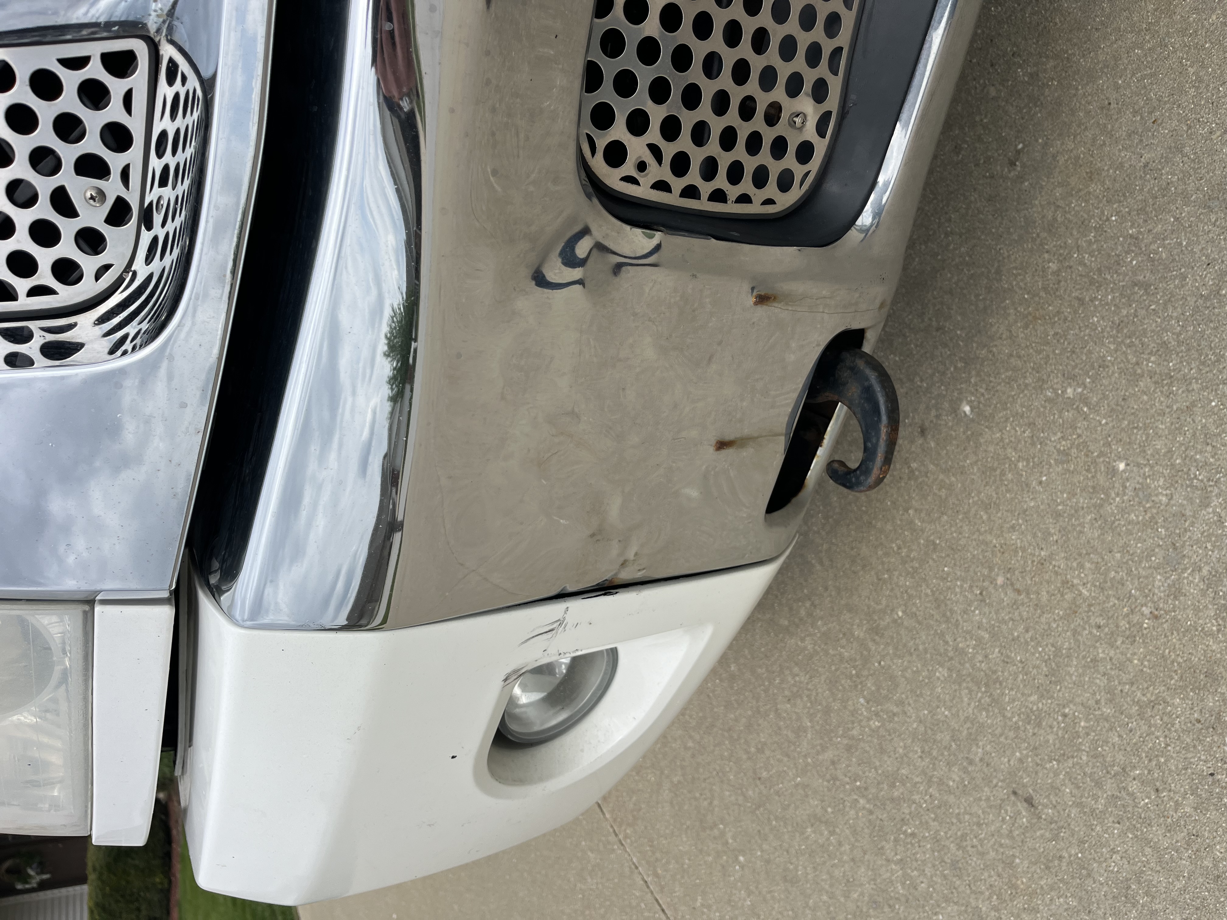 Used 2010 Nissan Titan XE AWD/4WD image 22
