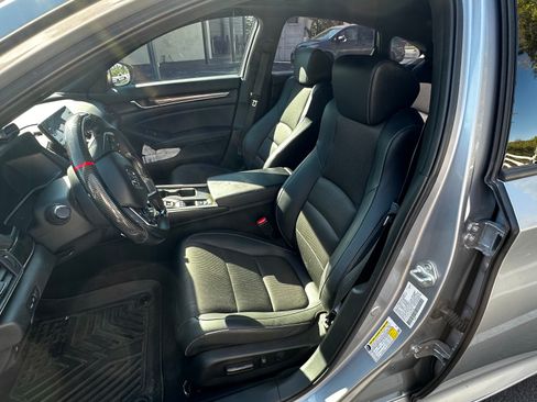 Used 2021 Honda Accord Sport image 10