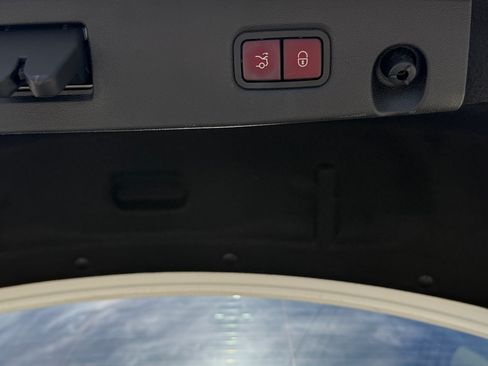 Used 2012 Mercedes-Benz CLS 550 CLS 550 Coupe 4D image 23