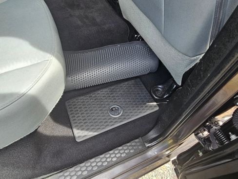 Used 2019 RAM 1500 Classic SLT RWD image 27