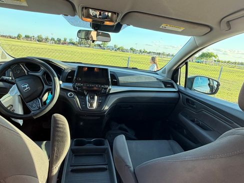 Used 2019 Honda Odyssey EX image 9