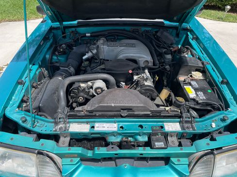Used 1993 Ford Mustang LX image 10