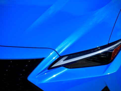 Used 2024 Lexus IS 500 image 12