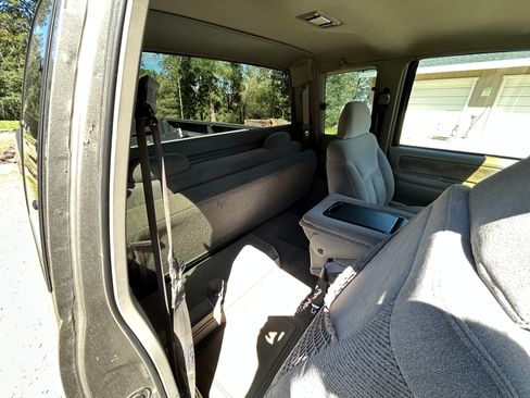 Used 1998 Chevrolet Silverado 2500 2WD Extended Cab w/ Preferred Equipment Group 2 image 17