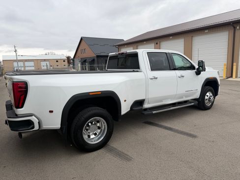 Used 2024 GMC Sierra 3500 Denali w/ Denali Reserve Package image 11