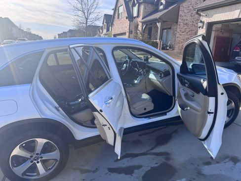 Used 2018 Mercedes-Benz GLC 300 image 9