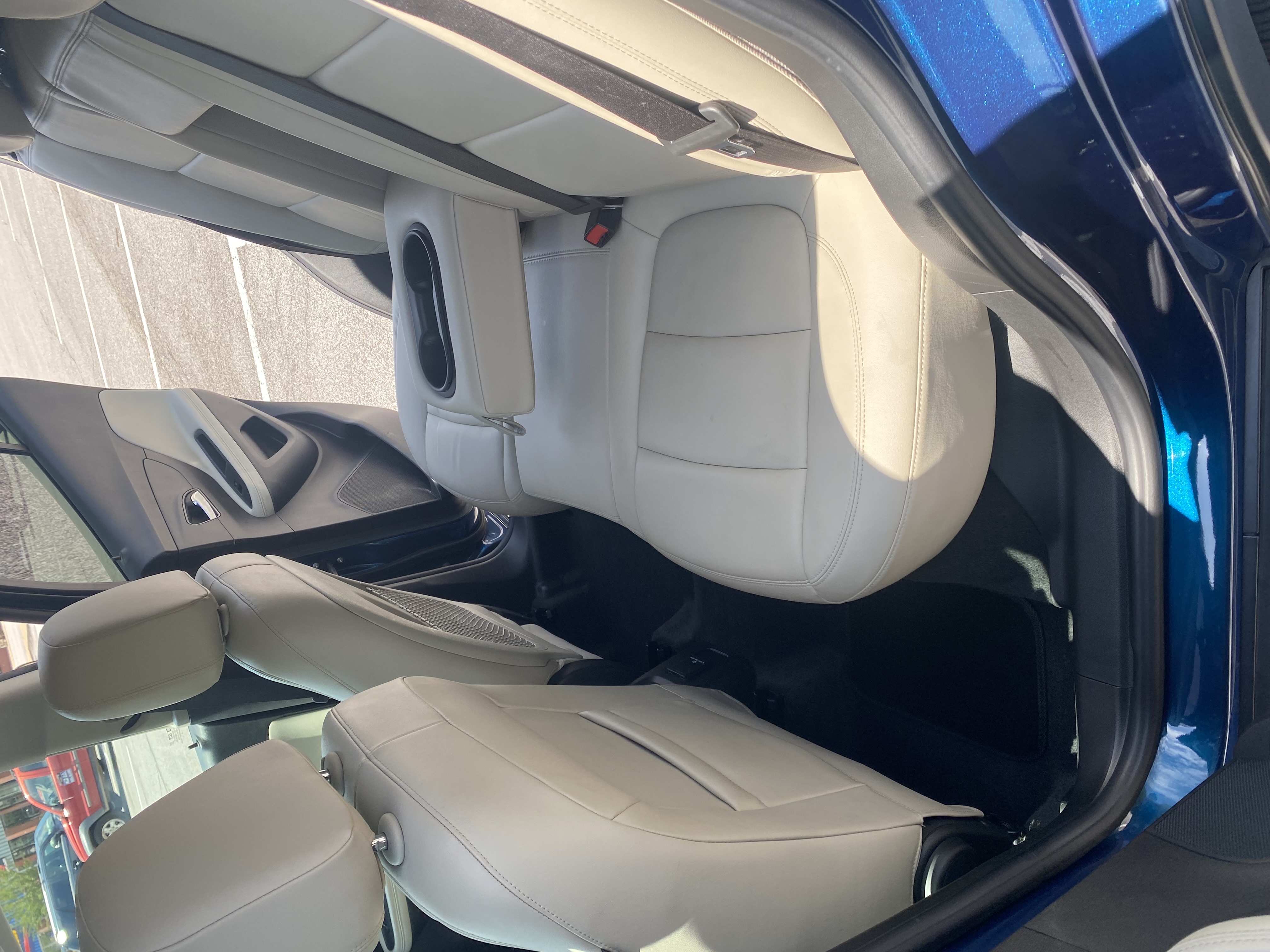 Used 2019 Buick Encore Essence w/ Experience Buick Package FWD image 12