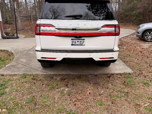 Used 2020 Lincoln Navigator Reserve w/ Luxury Package image 8