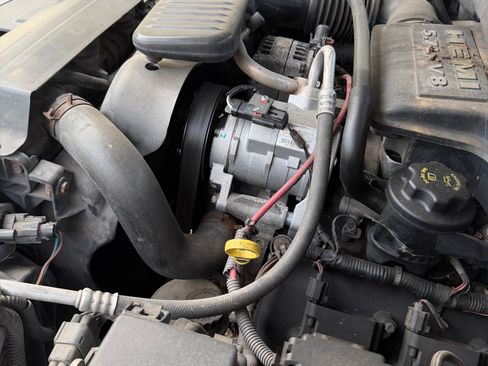 Used 2008 Chrysler Aspen Limited image 18