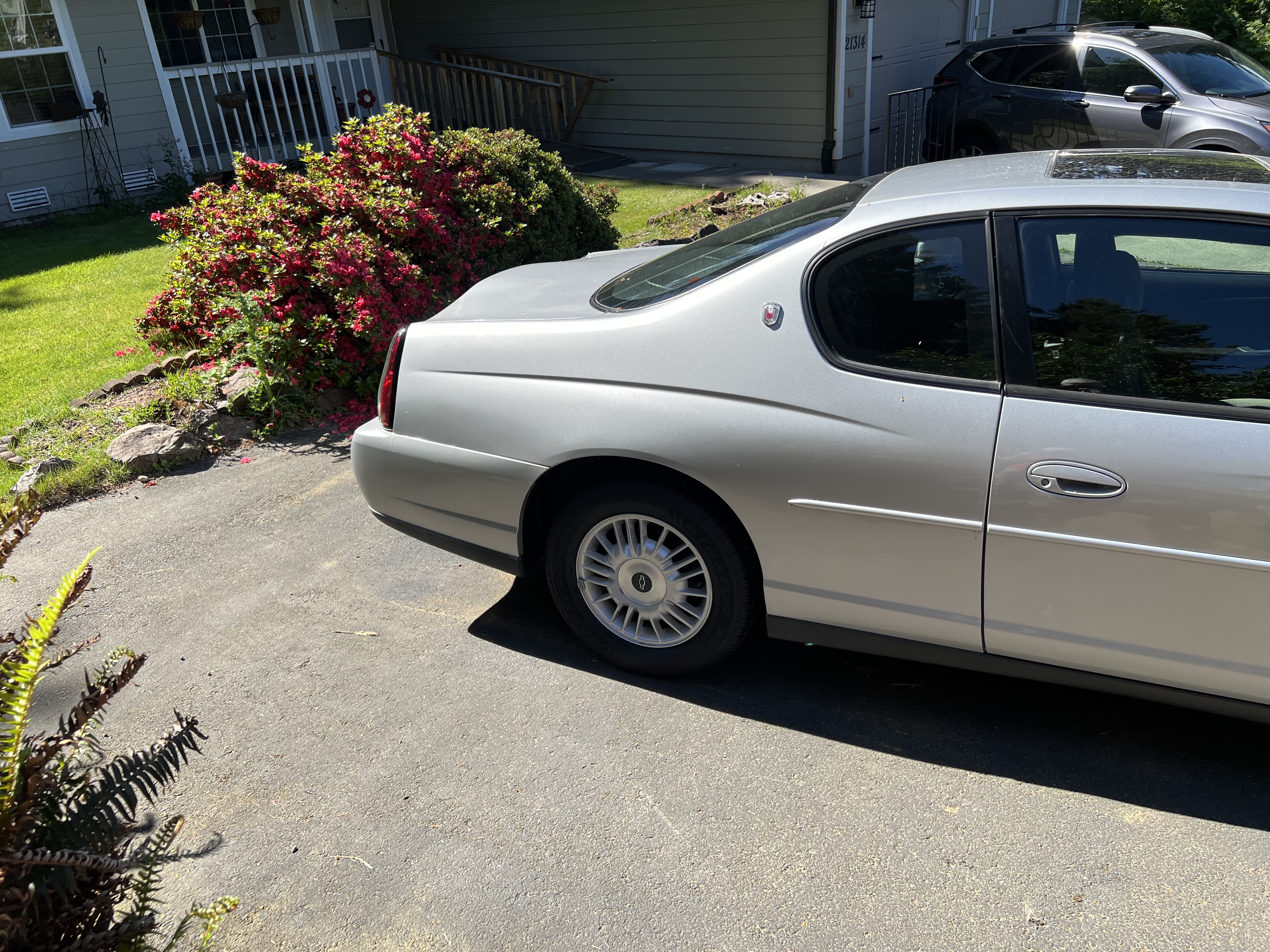 Used 2000 Chevrolet Monte Carlo LS w/ Preferred Equipment Group 1 FWD image 4