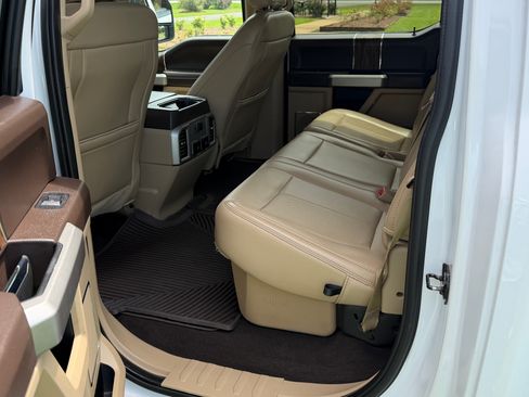 Used 2019 Ford F150 Lariat AWD/4WD image 19
