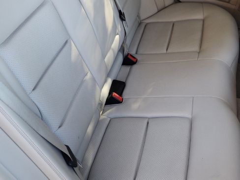 Used 2014 Mercedes-Benz E 350 Sedan image 17