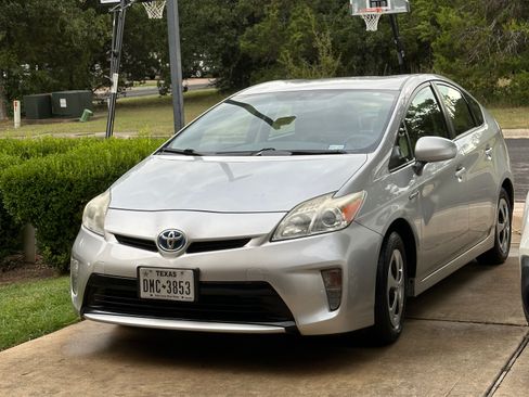 Used 2013 Toyota Prius One image 8