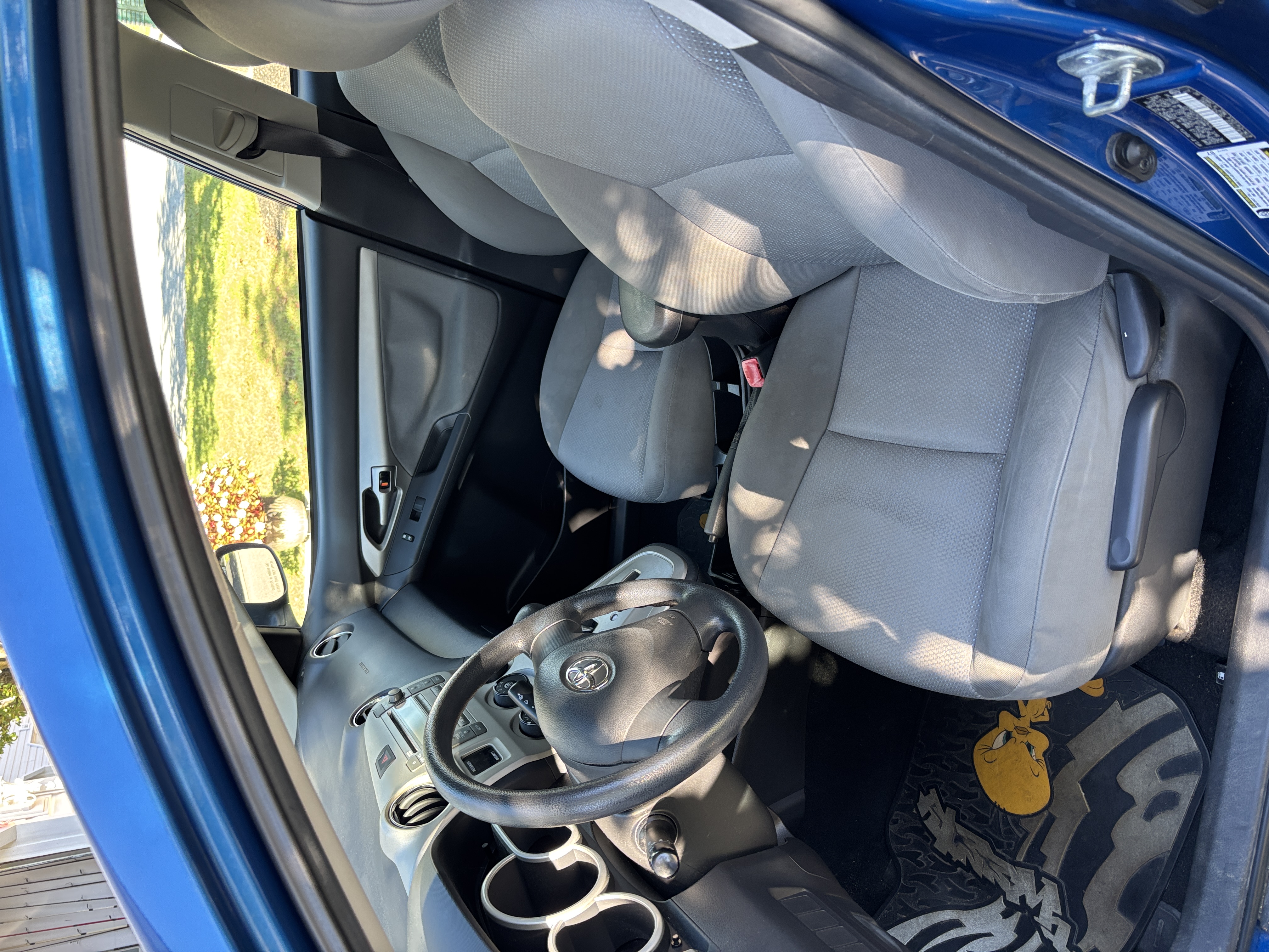 Used 2009 Toyota Matrix w/ PWR Pkg FWD image 8