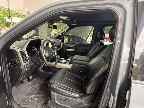 Used 2019 Ford F150 Lariat image 8