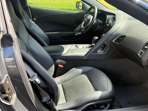 Used 2017 Chevrolet Corvette Grand Sport RWD image 9