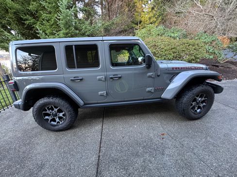 Used 2018 Jeep Wrangler Unlimited Rubicon image 9