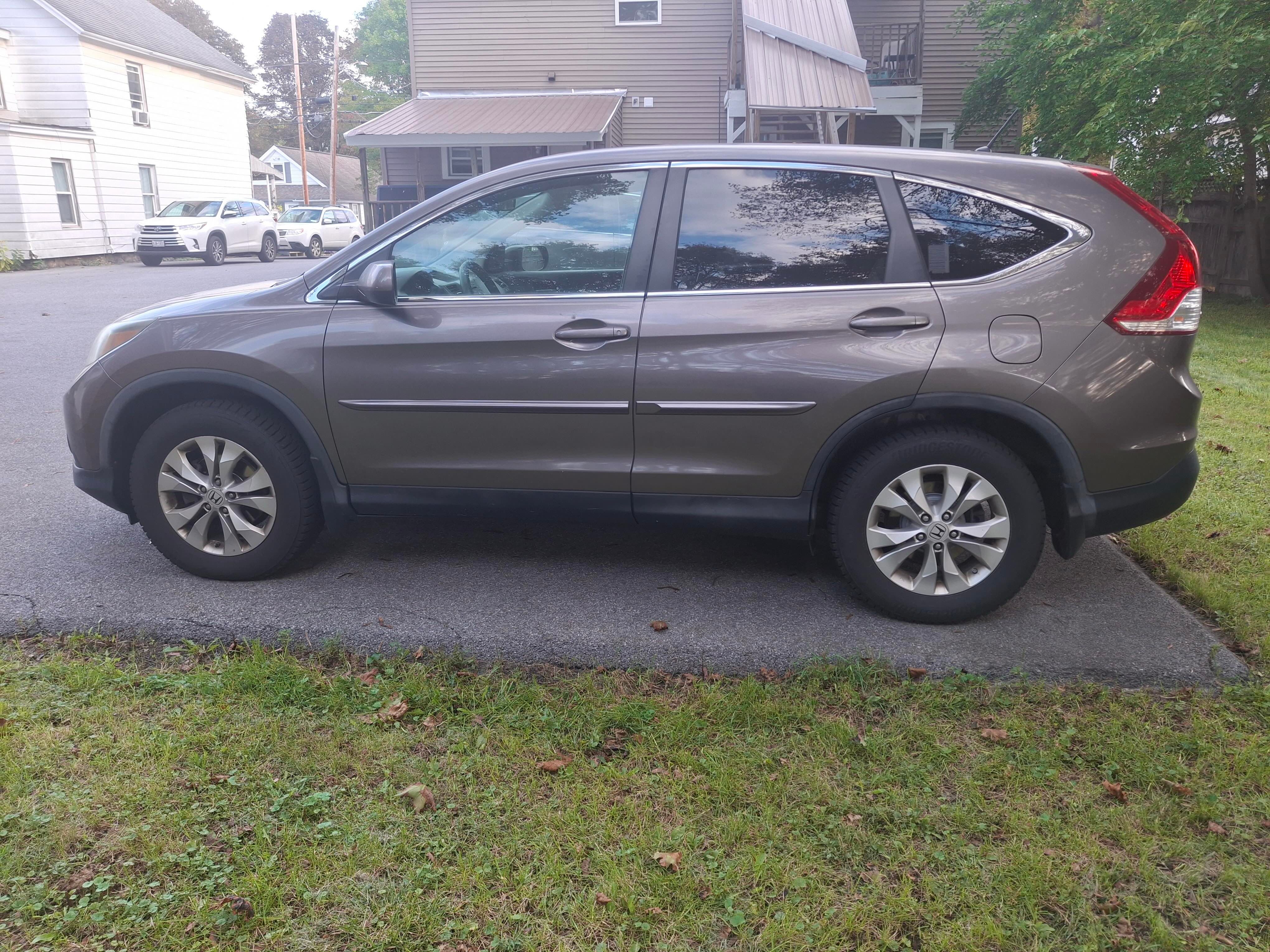 Used 2013 Honda CR-V EX image 1
