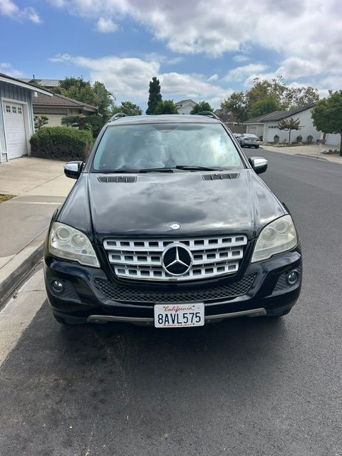 Used 2010 Mercedes-Benz ML 350 2WD image 1
