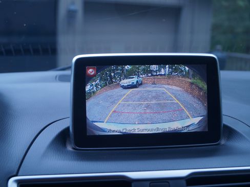 Used 2015 MAZDA MAZDA3 i Grand Touring image 13