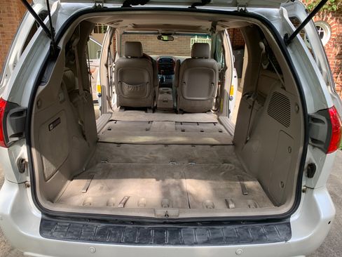 Used 2006 Toyota Sienna XLE Limited image 9