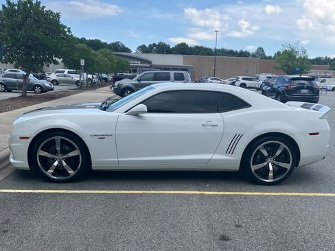 Used 2011 Chevrolet Camaro SS w/ RS Package RWD image 6