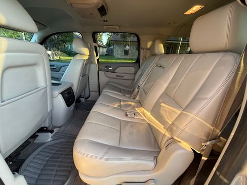 Used 2013 GMC Yukon XL SLT RWD image 10