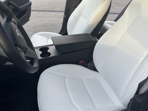 Used 2023 Tesla Model 3 Standard Range RWD image 8