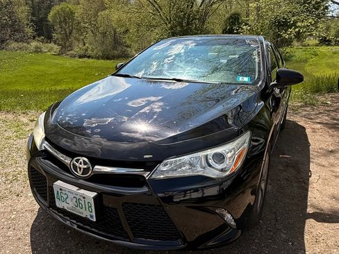 Used 2016 Toyota Camry SE w/ Protection Package (Q2) FWD image 11