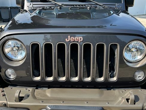 Used 2016 Jeep Wrangler Sahara AWD/4WD image 16
