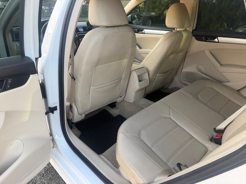 Used 2012 Volkswagen Passat 2.5 SE image 24