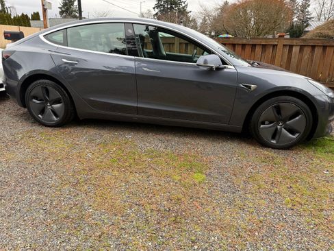 Used 2020 Tesla Model 3 Long Range image 10