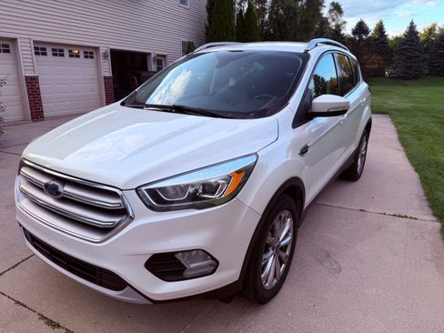 Used 2017 Ford Escape Titanium AWD/4WD image 1