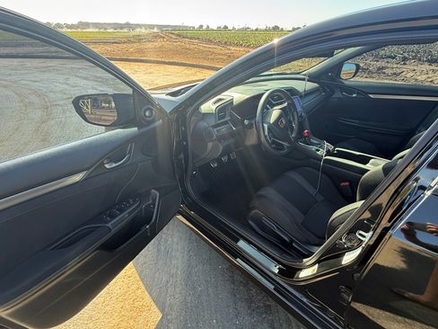 Used 2018 Honda Civic Si image 10